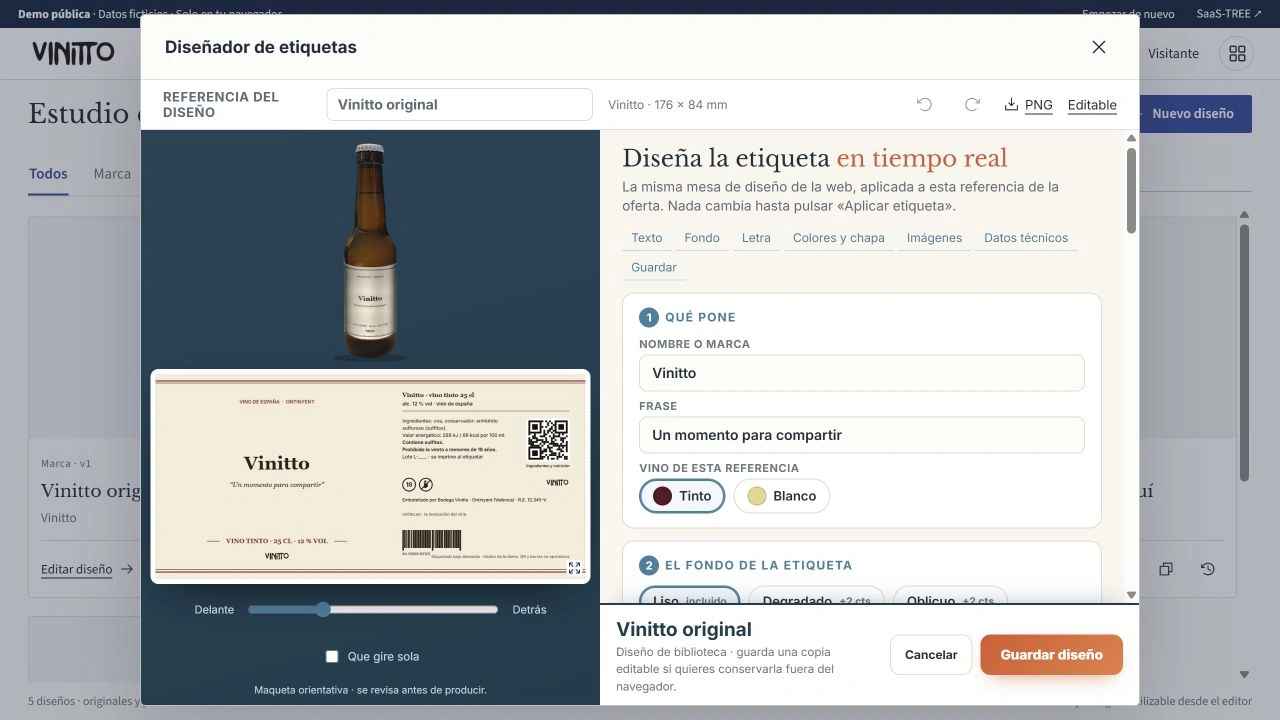 Diseñador de etiquetas de Vinitto con botella, etiqueta desplegada y controles de texto.